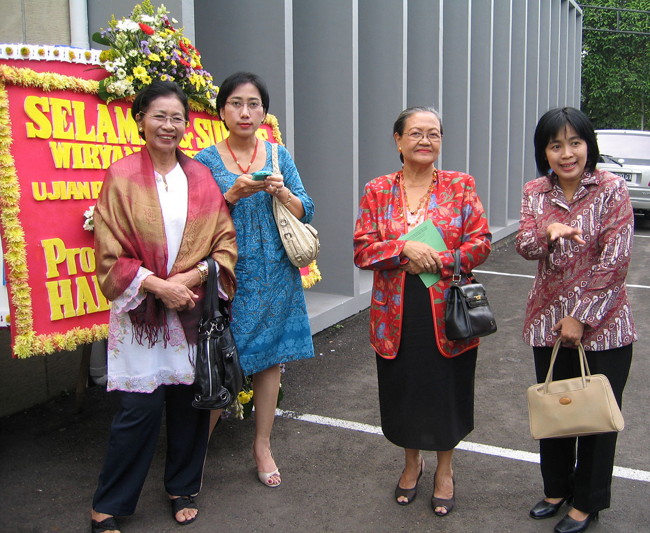 tante-ibu-shanti-hestun