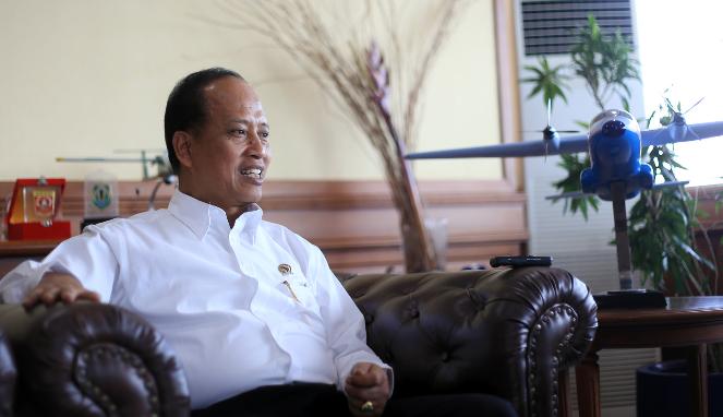 302683_menristek-muhammad-nasir_663_382